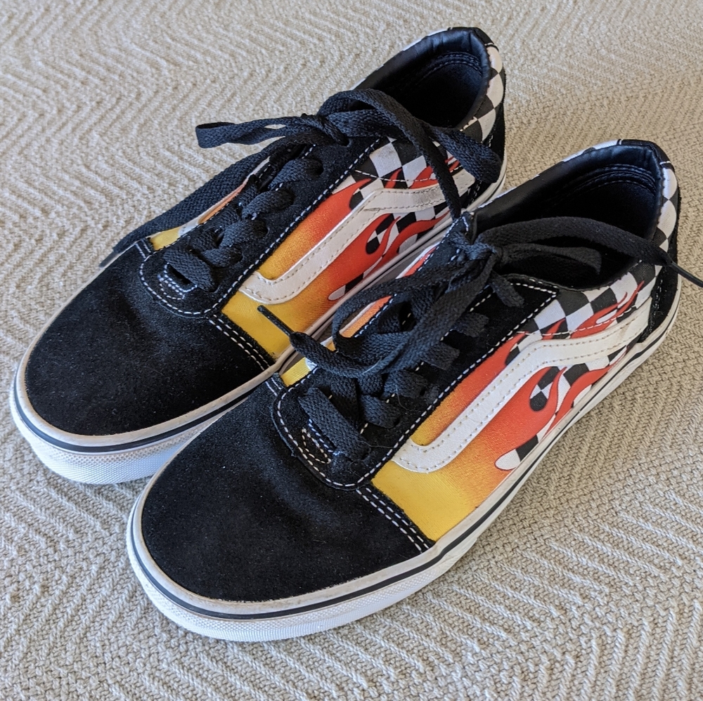 Youth VANS sneakers 3.5 old skool flames checkered